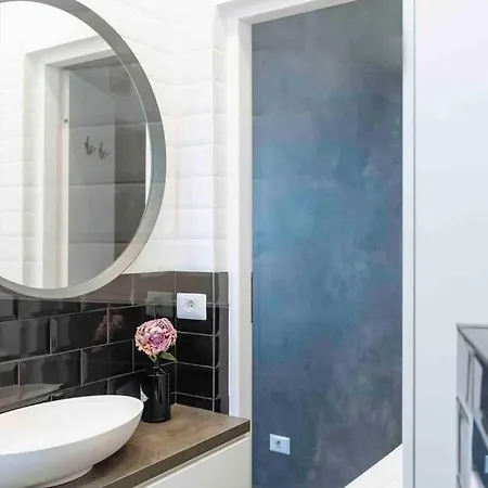 Beautiful - Location - Netflix *